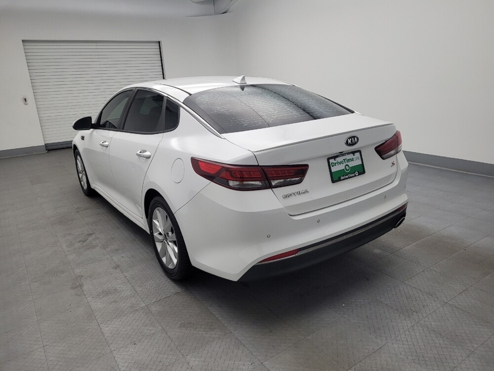 2018 Kia Optima in Maple Heights, OH 44137 - 18080688 5