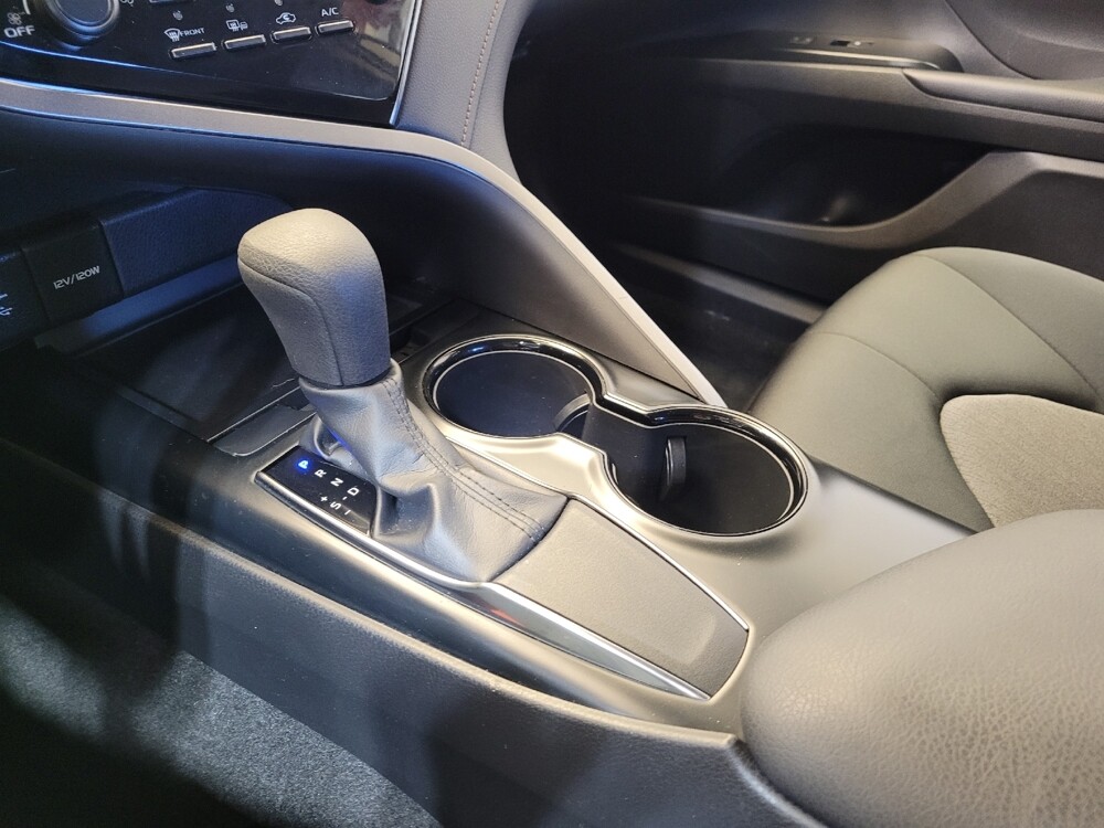 2019 Toyota Camry in Maple Heights, OH 44137 - 18080689 26