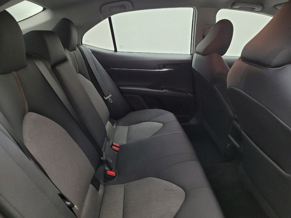 2019 Toyota Camry in Maple Heights, OH 44137 - 18080689 19