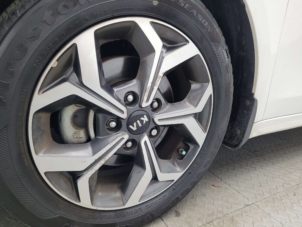 2020 Kia Forte in Jacksonville, FL 32210 - 18080708 31