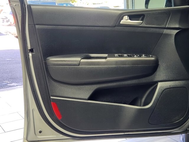 2022 Kia Sportage in Cinnaminson, NJ 08077 - 18080722 10