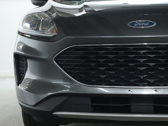 2020 Ford Escape in Bedford, OH 44146 - 18080723 6