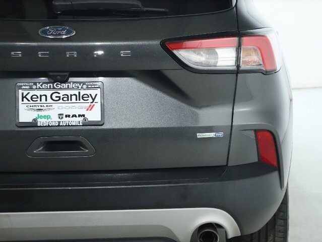2020 Ford Escape in Bedford, OH 44146 - 18080723 43