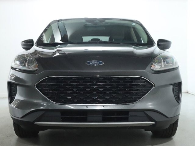 2020 Ford Escape in Bedford, OH 44146 - 18080723 5