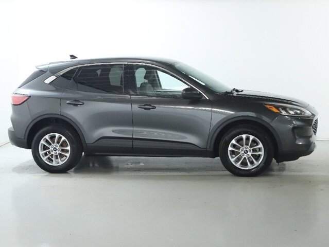 2020 Ford Escape in Bedford, OH 44146 - 18080723 11