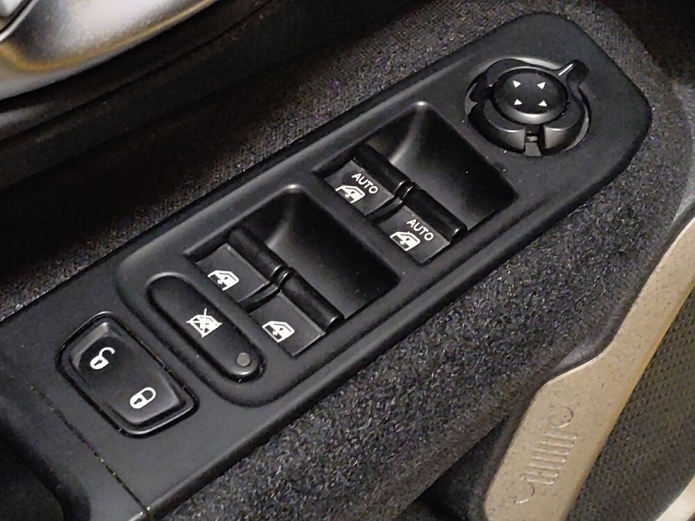 2016 Jeep Renegade in Lauderdale Lakes, FL 33313 - 18080731 27