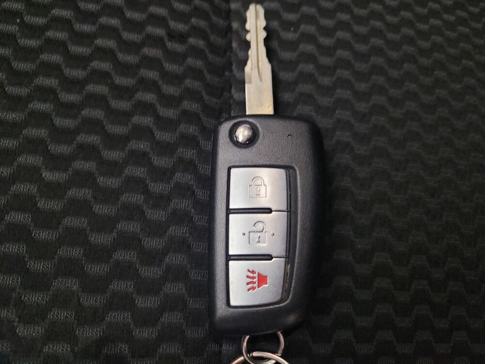 2017 Nissan Rogue Sport in Montclair, CA 91763 - 18080749 32