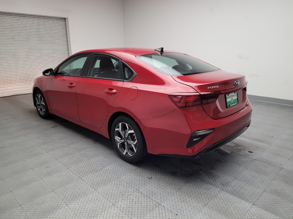2021 Kia Forte in Bakersfield, CA 93309 - 18080752 5