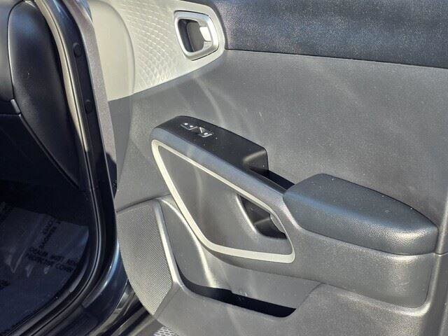 2021 Kia Soul in Mesa, AZ 85212 - 18080758 33