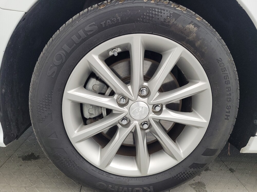 2019 Hyundai Sonata in Lakeland, FL 33815 - 18080799 31