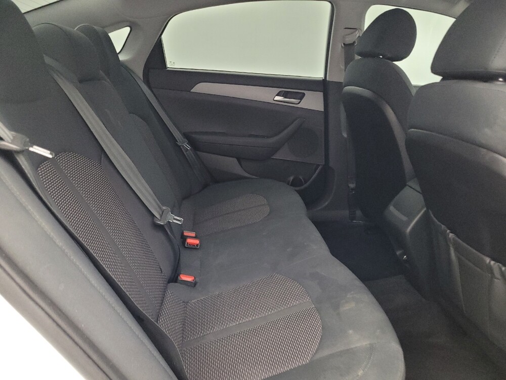 2019 Hyundai Sonata in Lakeland, FL 33815 - 18080799 19