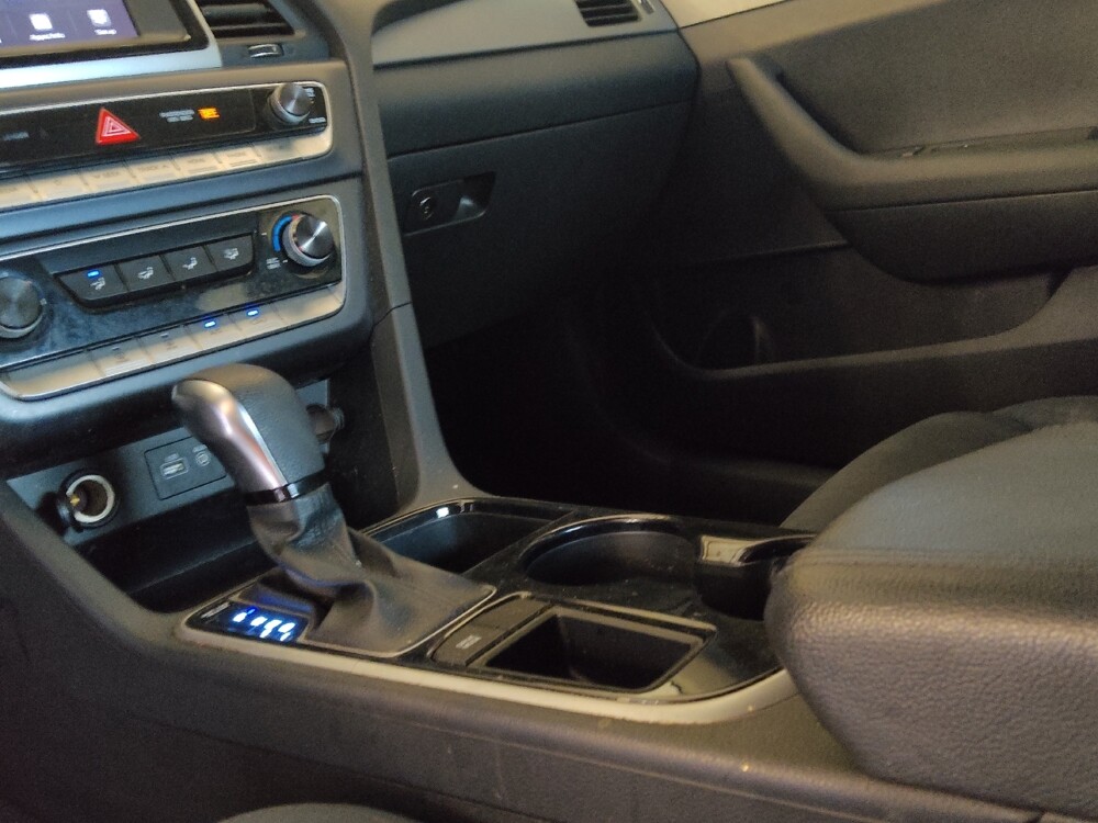 2019 Hyundai Sonata in Lakeland, FL 33815 - 18080799 26