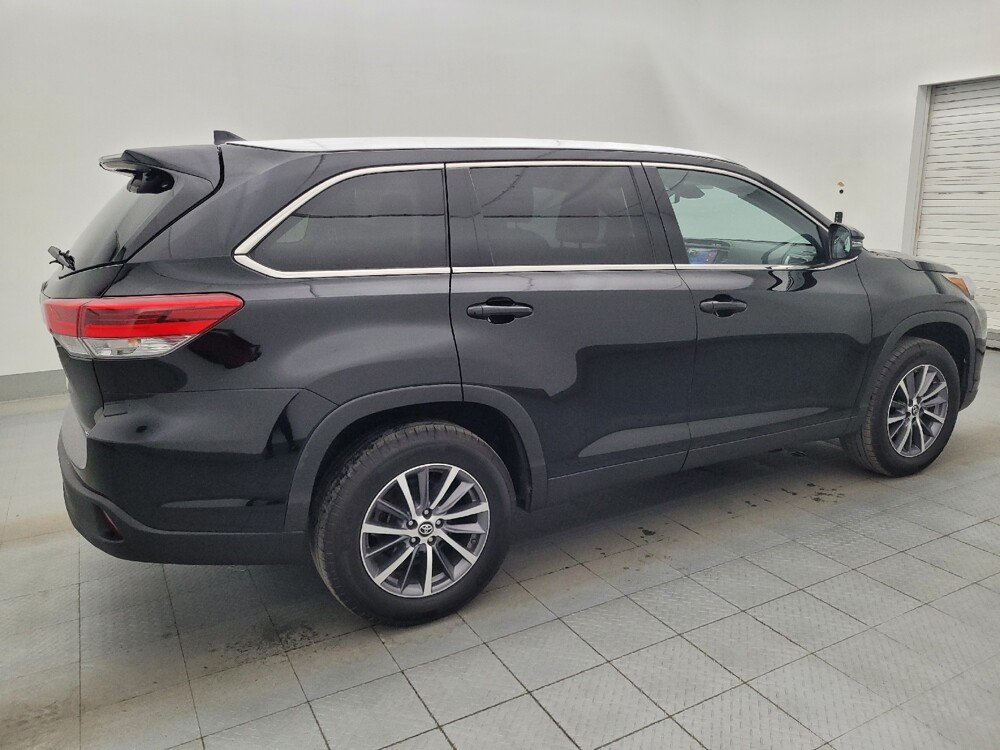 2019 Toyota Highlander in Lakeland, FL 33815 - 18080800 10