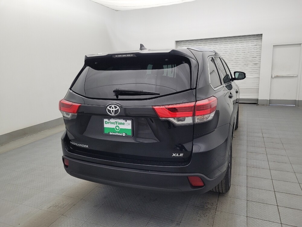 2019 Toyota Highlander in Lakeland, FL 33815 - 18080800 7