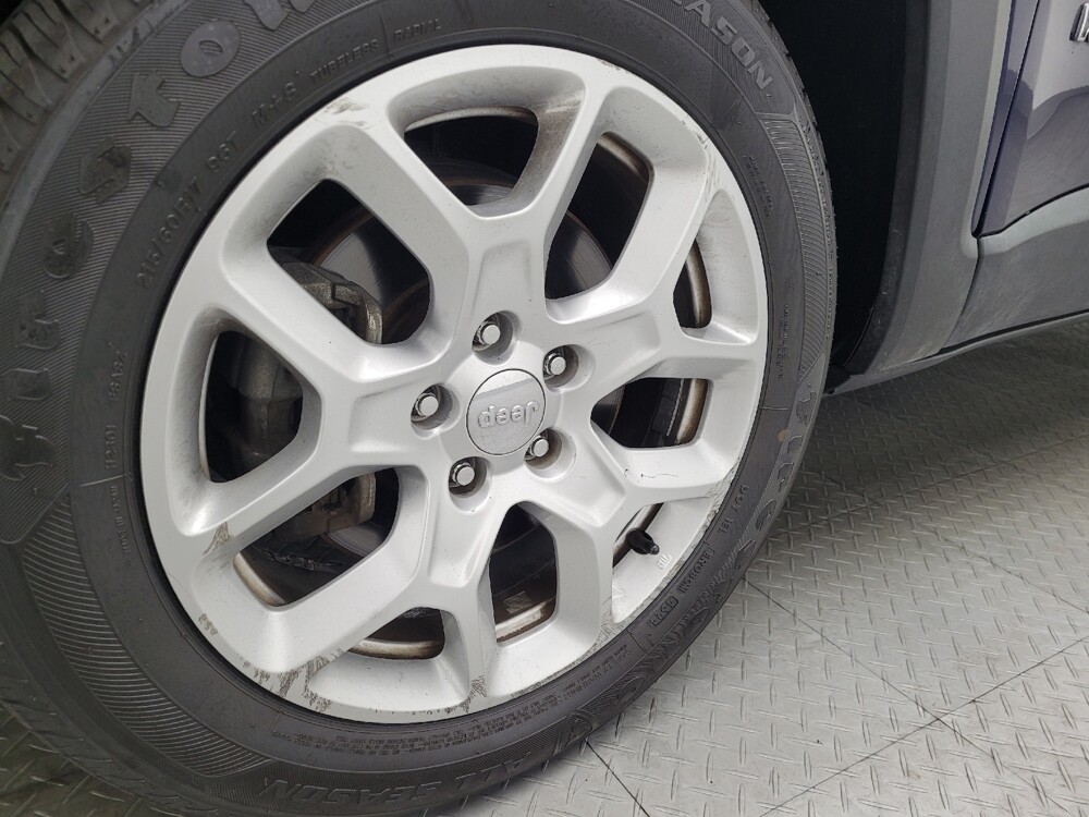 2016 Jeep Renegade in Savannah, GA 31419 - 18080807 31