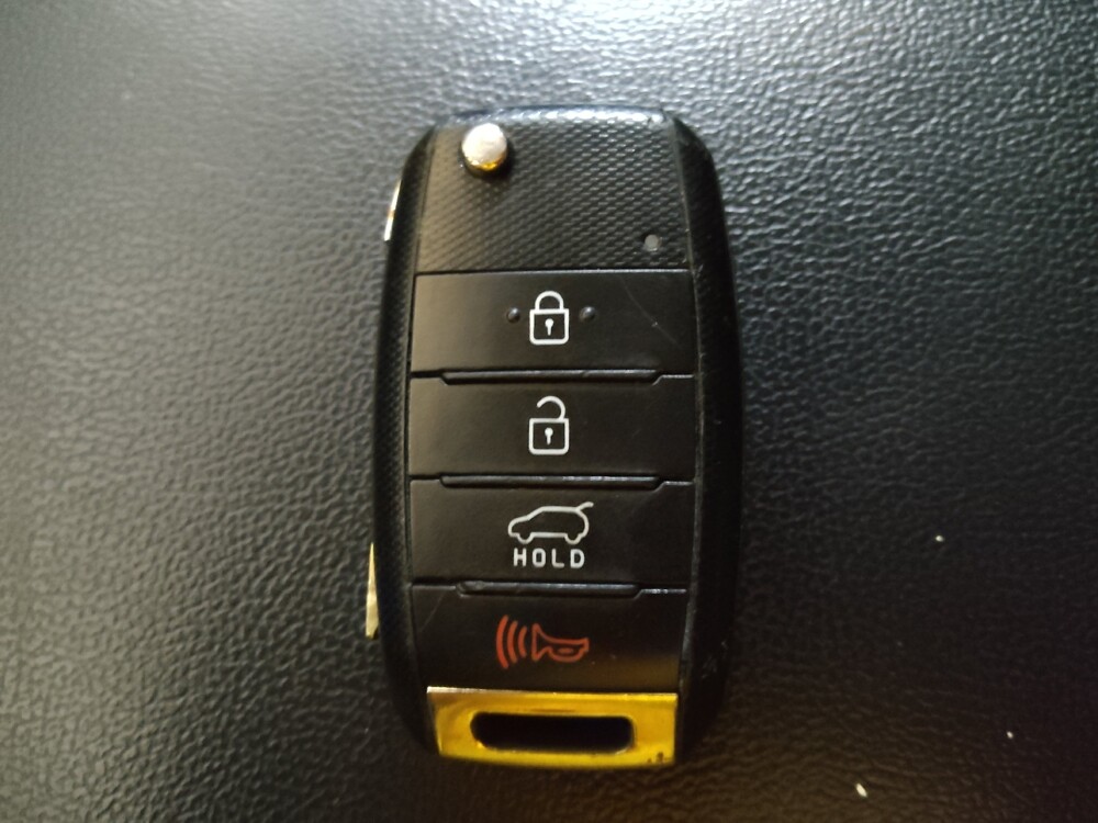 2016 Kia Sorento in Raleigh, NC 27604 - 18080826 32