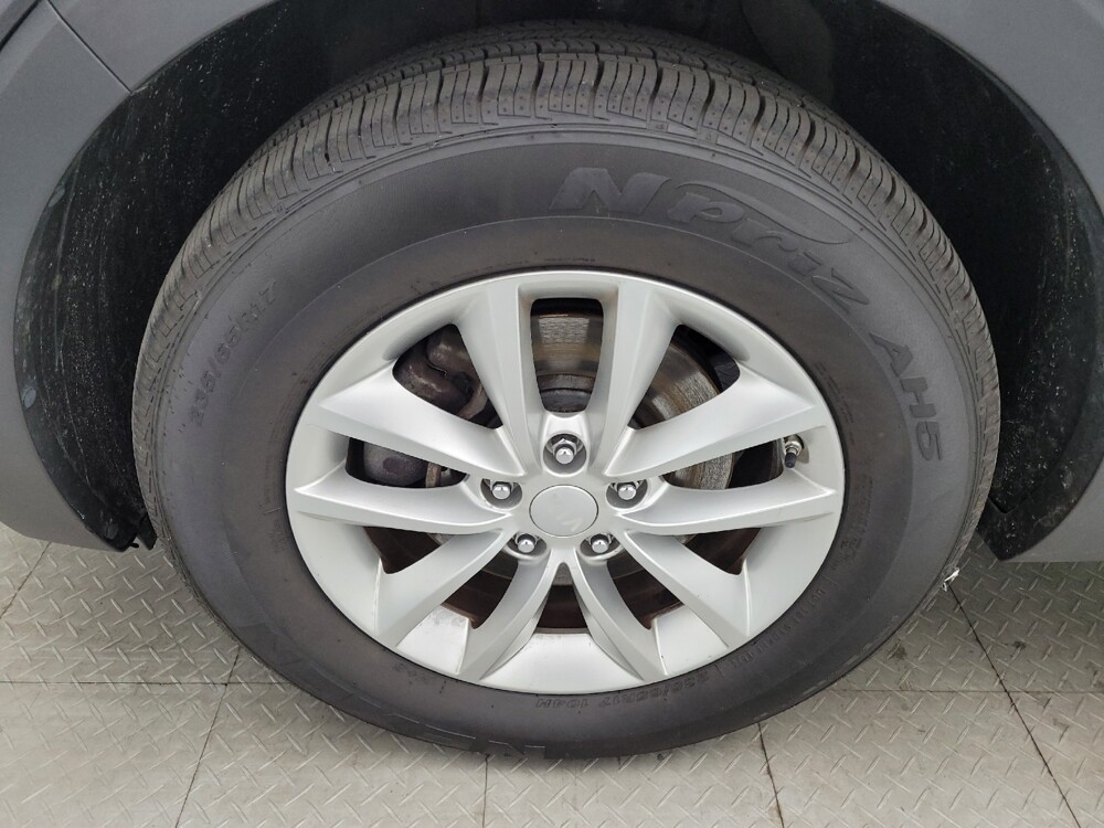 2016 Kia Sorento in Raleigh, NC 27604 - 18080826 31