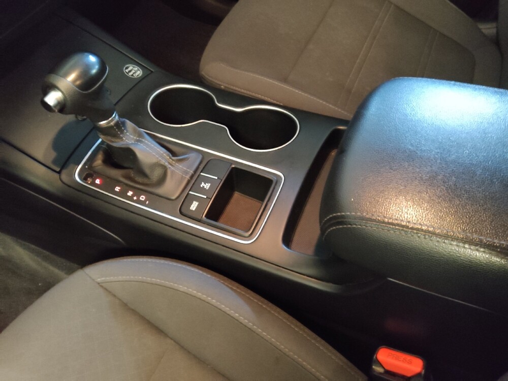 2016 Kia Sorento in Raleigh, NC 27604 - 18080826 26