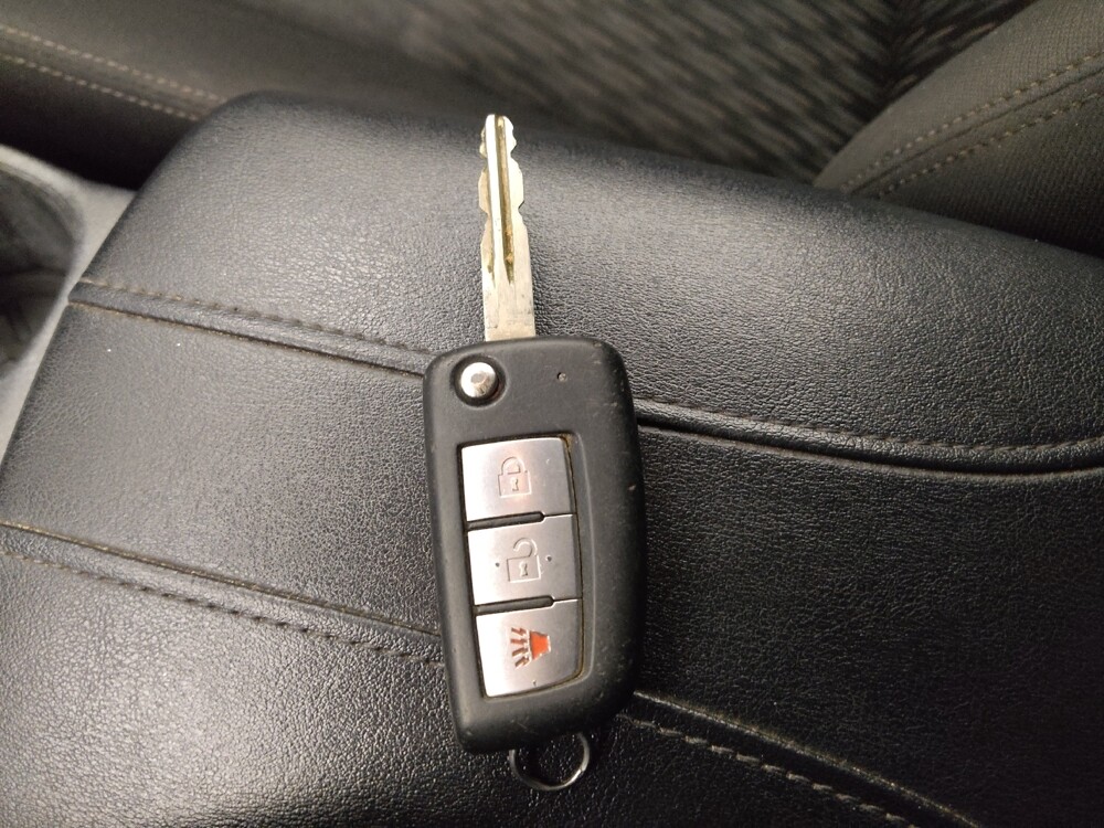 2020 Nissan Rogue in Springfield, MO 65807 - 18080837 32