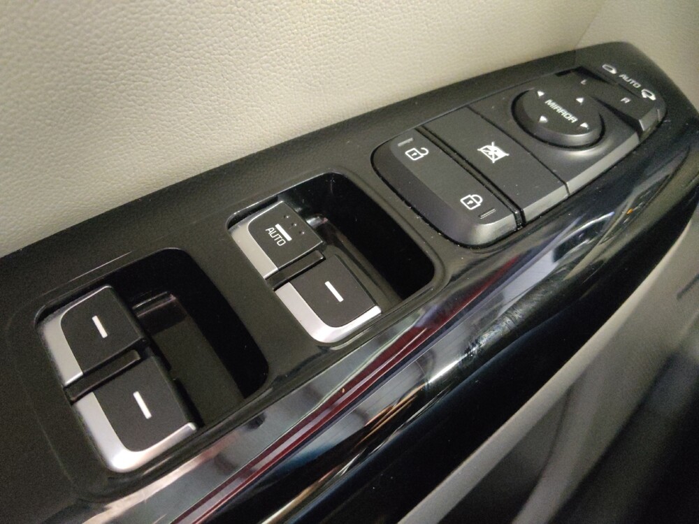 2019 Kia Sportage in Houston, TX 77060 - 18080856 27