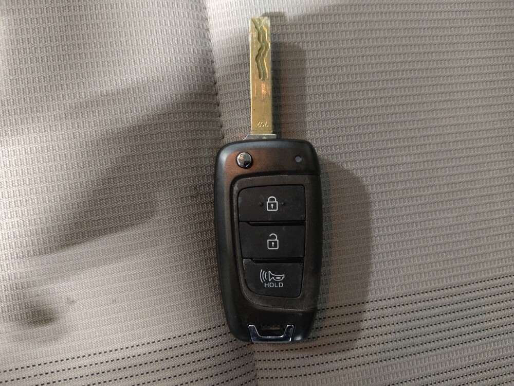 2020 Hyundai Venue in Columbus, OH 43231 - 18080866 32