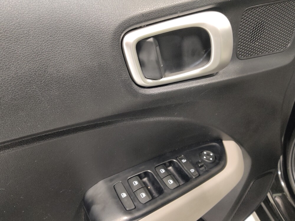 2020 Hyundai Venue in Columbus, OH 43231 - 18080866 27