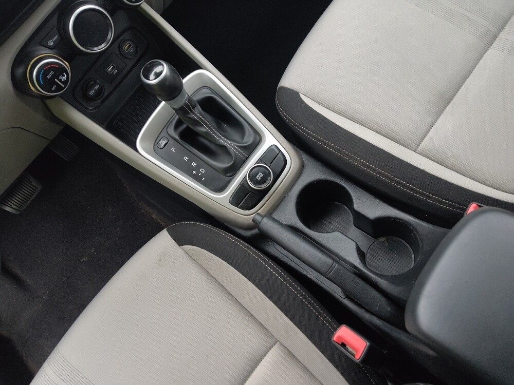 2020 Hyundai Venue in Columbus, OH 43231 - 18080866 26