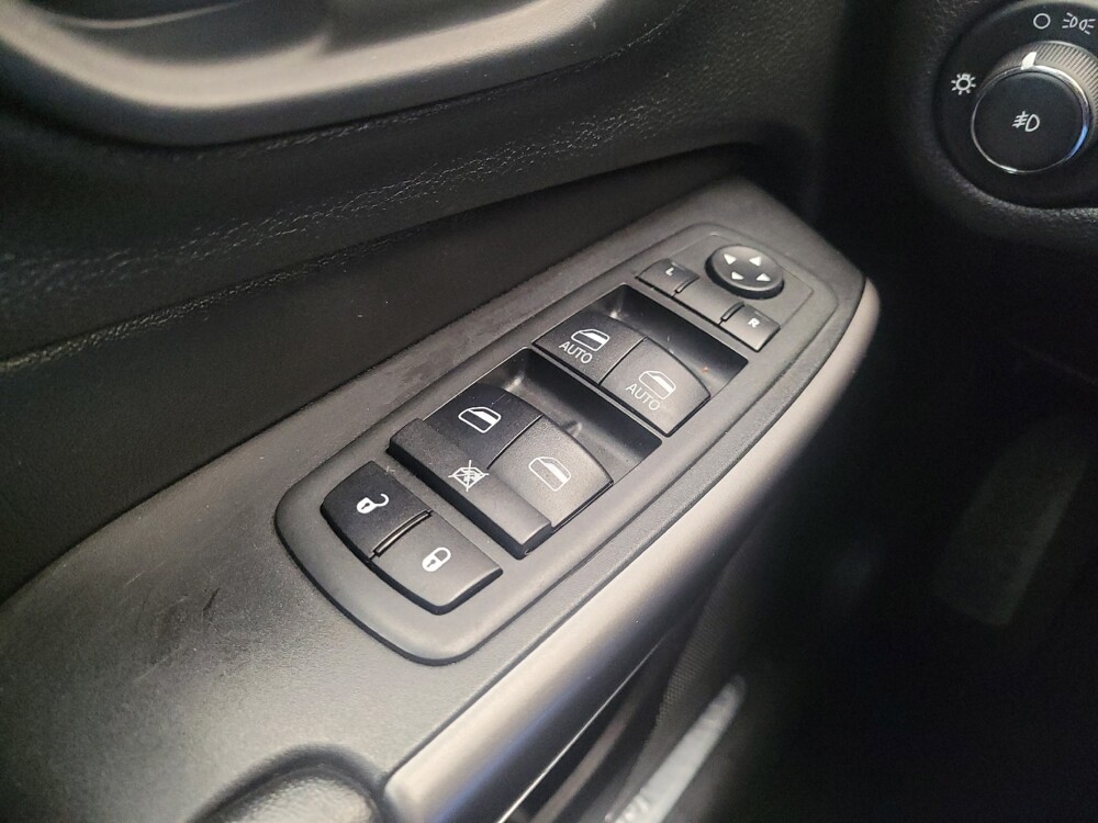 2020 Jeep Cherokee in Maple Heights, OH 44137 - 18080871 27