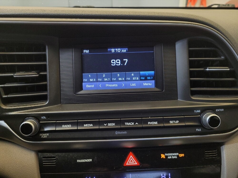 2020 Hyundai Elantra in Maple Heights, OH 44137 - 18080874 25