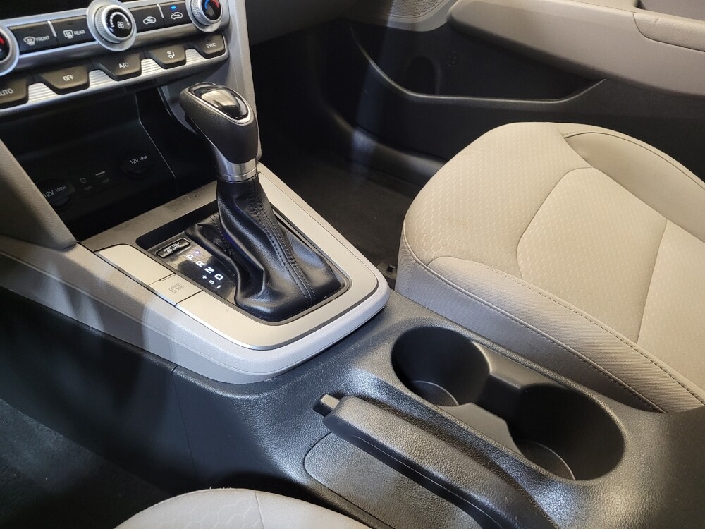 2020 Hyundai Elantra in Maple Heights, OH 44137 - 18080874 26