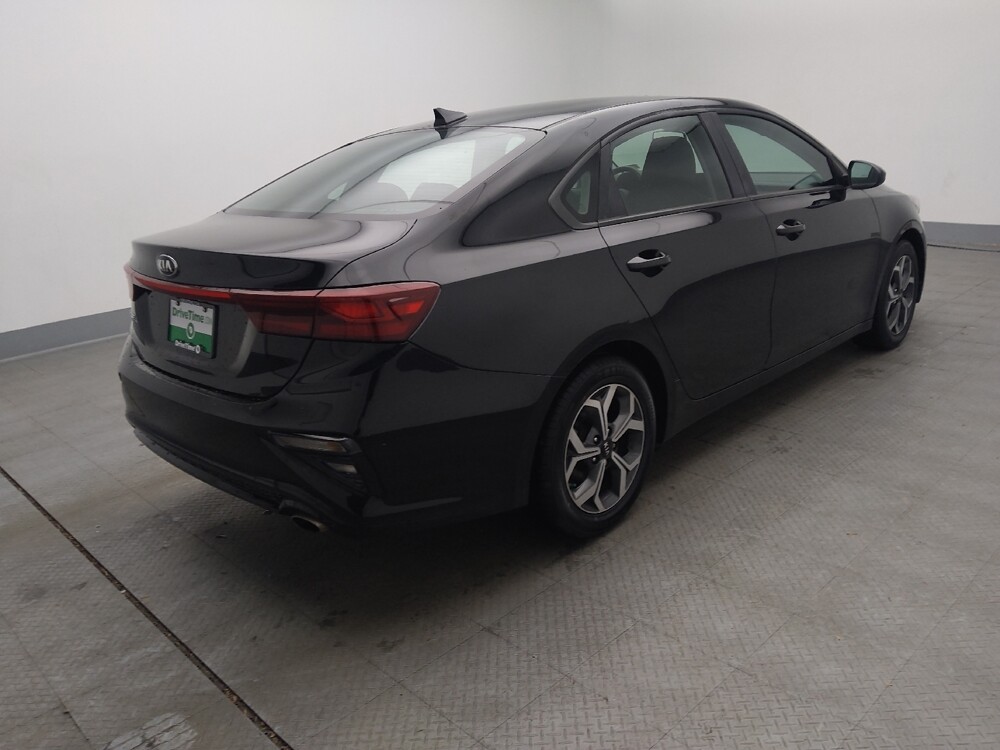 2021 Kia Forte in Springfield, MO 65807 - 18080885 10