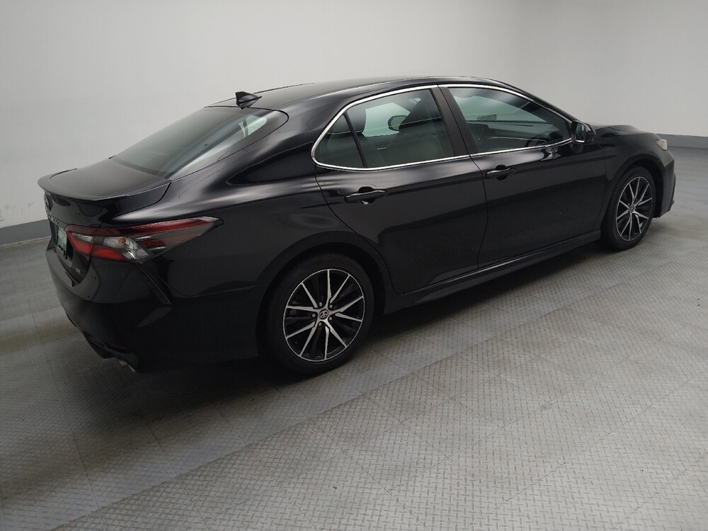 2021 Toyota Camry in Lombard, IL 60148 - 18080888 10