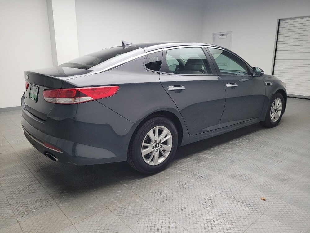 2016 Kia Optima in Indianapolis, IN 46222 - 18080889 10