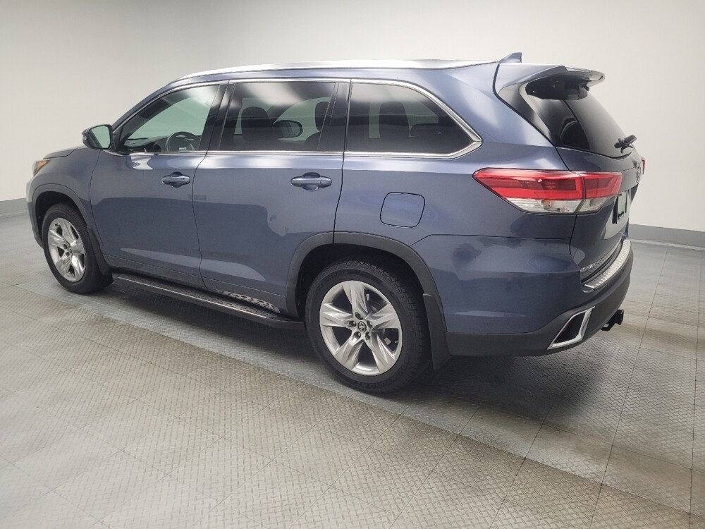 2017 Toyota Highlander in Ft Wayne, IN 46805 - 18080891 3