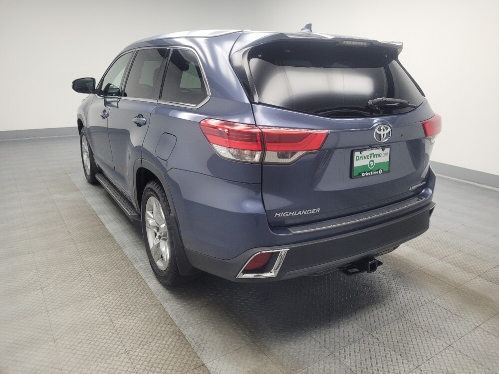 2017 Toyota Highlander in Ft Wayne, IN 46805 - 18080891 5