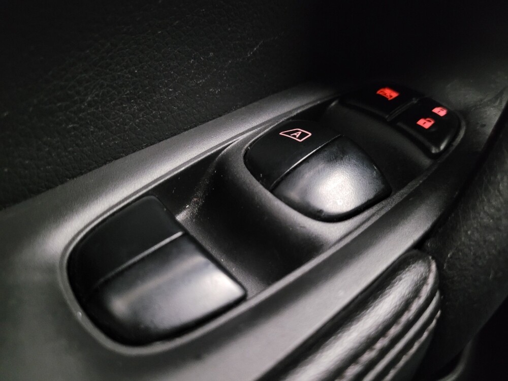 2019 Nissan Rogue in Mesa, AZ 85210 - 18080916 27