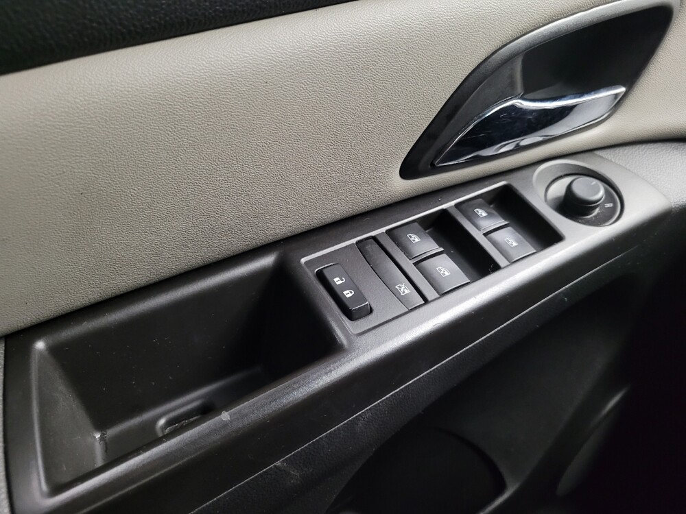 2016 Chevrolet Cruze in Madison, TN 37115 - 18080920 27