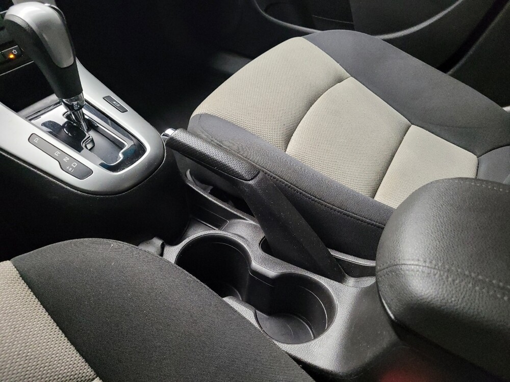 2016 Chevrolet Cruze in Madison, TN 37115 - 18080920 26