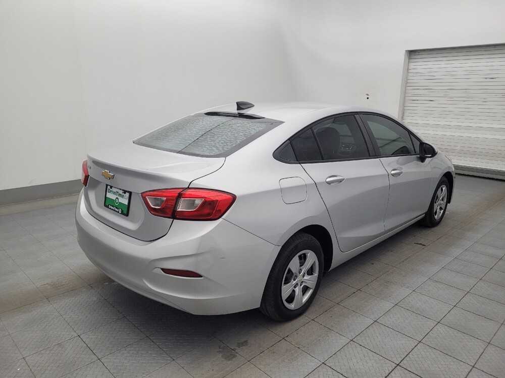 2018 Chevrolet Cruze in Tampa, FL 33612 - 18080937 9