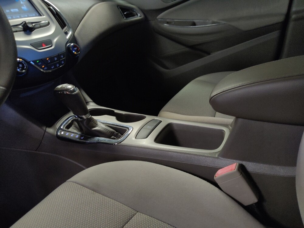 2018 Chevrolet Cruze in Tampa, FL 33612 - 18080937 26