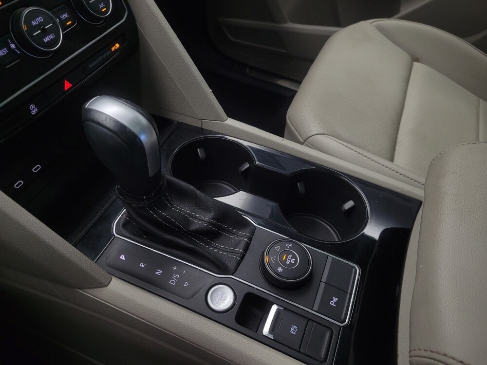 2022 Volkswagen Atlas in Indianapolis, IN 46219 - 18080942 26