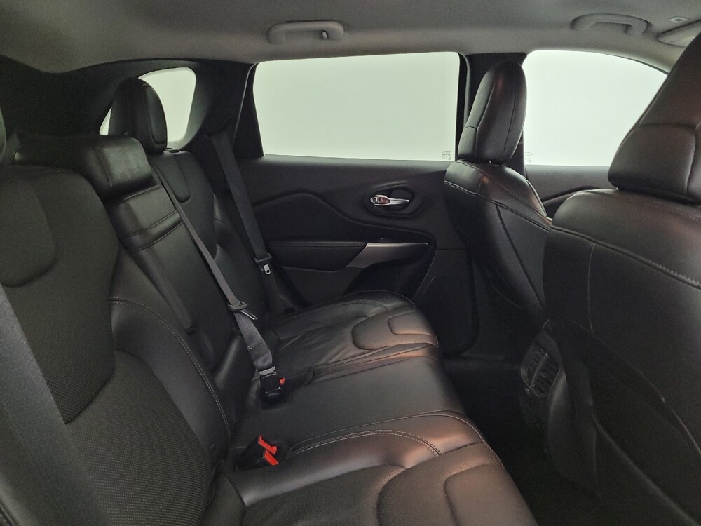 2019 Jeep Cherokee in Columbus, OH 43231 - 18080944 19