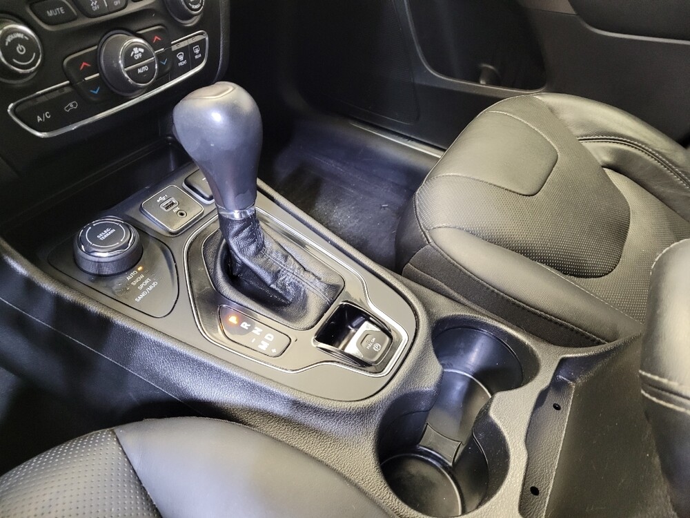 2019 Jeep Cherokee in Columbus, OH 43231 - 18080944 26