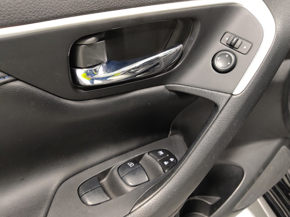 2017 Nissan Altima in Columbus, OH 43231 - 18080953 27