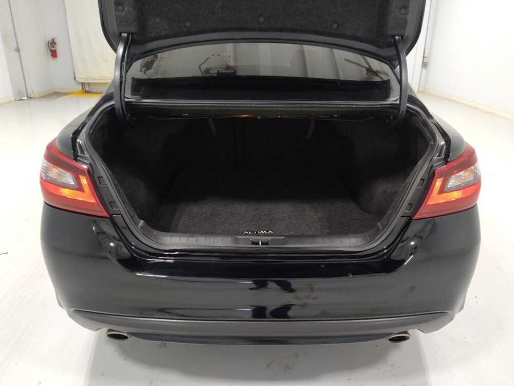 2017 Nissan Altima in Columbus, OH 43231 - 18080953 29