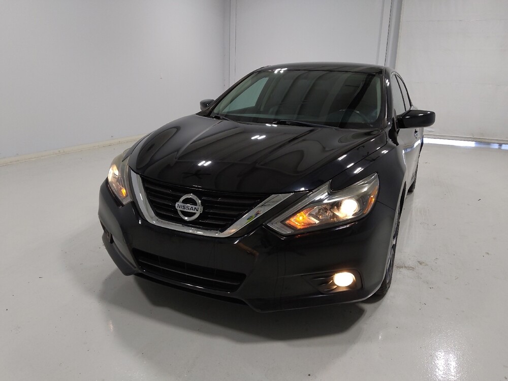2017 Nissan Altima in Columbus, OH 43231 - 18080953 15