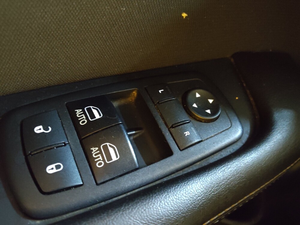 2017 Dodge Challenger in Greenville, NC 27834 - 18080958 27