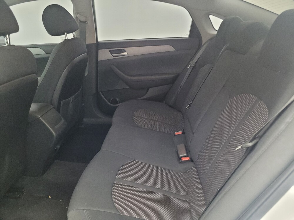 2019 Hyundai Sonata in Clearwater, FL 33764 - 18080977 18