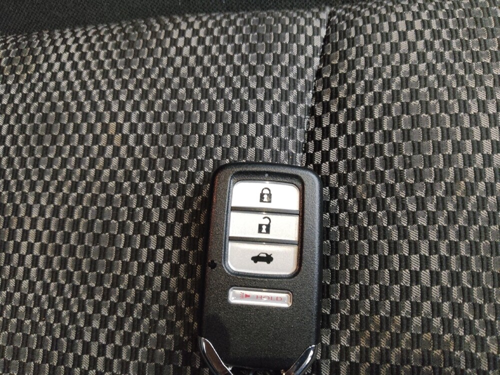 2018 Nissan Rogue Sport in Des Moines, IA 50310 - 18080987 32