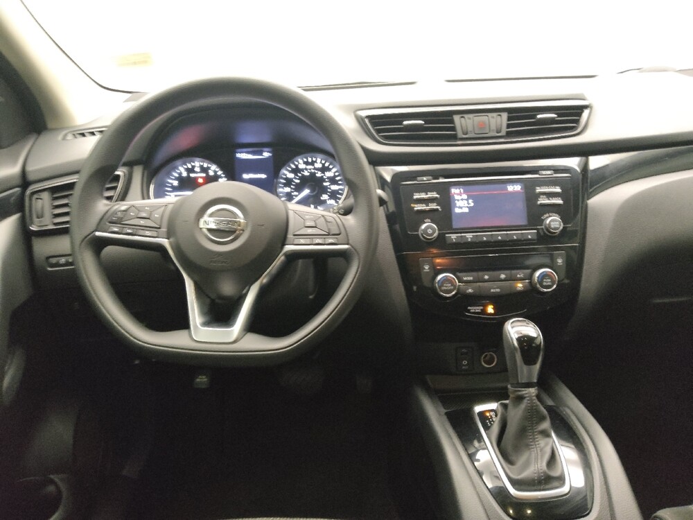 2018 Nissan Rogue Sport in Des Moines, IA 50310 - 18080987 22